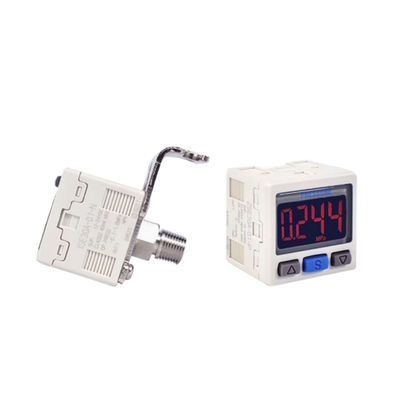 ZSE30AF-01-P SMC مفتاح الضغط الرقمي الضغط المركب R1/8 شاشة ملونة PNP مفتوحة المجمع 1 خروج