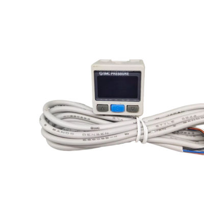 ZSE30AF-01-P SMC مفتاح الضغط الرقمي الضغط المركب R1/8 شاشة ملونة PNP مفتوحة المجمع 1 خروج
