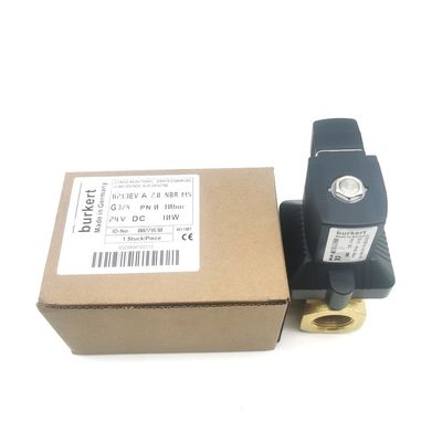 صمام تحكم بيركرت 00125367 6014 C الاتصال بالصفحة السفلية المباشرة المغلقة بشكل طبيعي 2.0 فتحة تدفق DC24V 8W جسم صمام النحاس 0 ~ 10bar