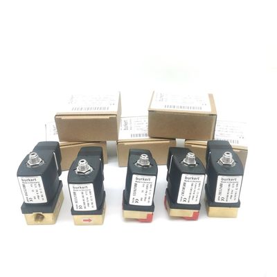 00134240 بوركرت 6013 نوع العمل المباشر G1/8 بوصة 2/2 مغلقة بشكل طبيعي 2.5 فتحة تدفق FKM مغلقة جسم صمام النحاس 24VDC 8W 0 ~ 10bar