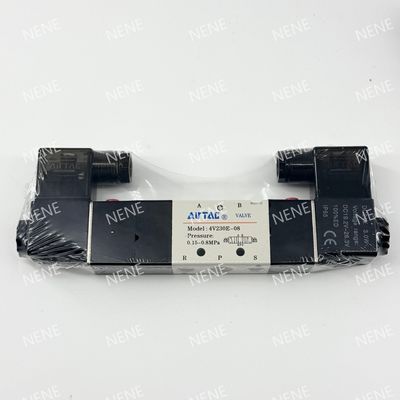 صمام الكهربائية 4V330C-08 AIRTAC للهواء 0.15 إلى 0.8 MPa 21 إلى 114 Psi الهواء السائل