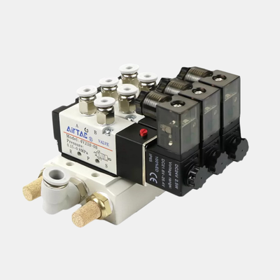 مجموعة صمام الملف اللولبي متعدد المواقع Airtac 4V110-06 2 / 3 / 4 / 5 / 6 محطة مدمجة مع كتيفة تحكم يدوية مصممة للتحكم في الأسطوانة الهوائية